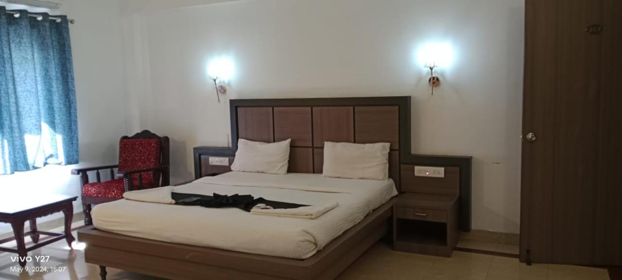 Hotel Mount Heera Chennai Esterno foto