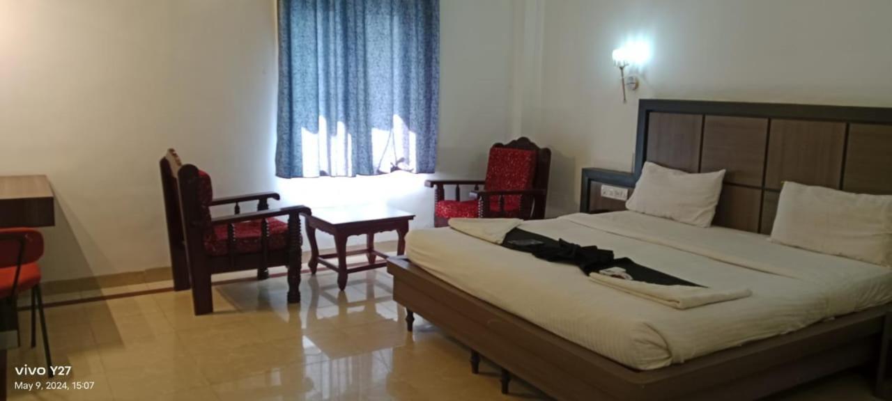 Hotel Mount Heera Chennai Esterno foto