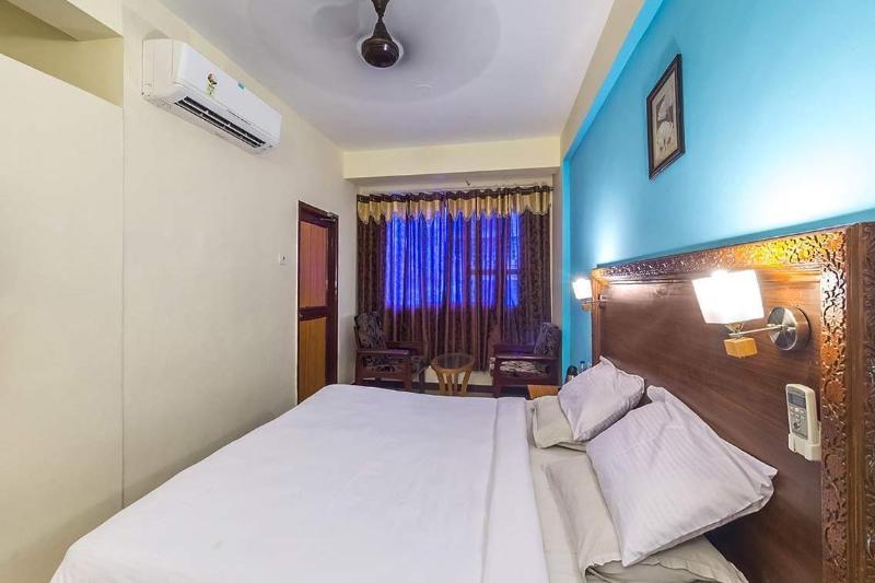 Hotel Mount Heera Chennai Esterno foto