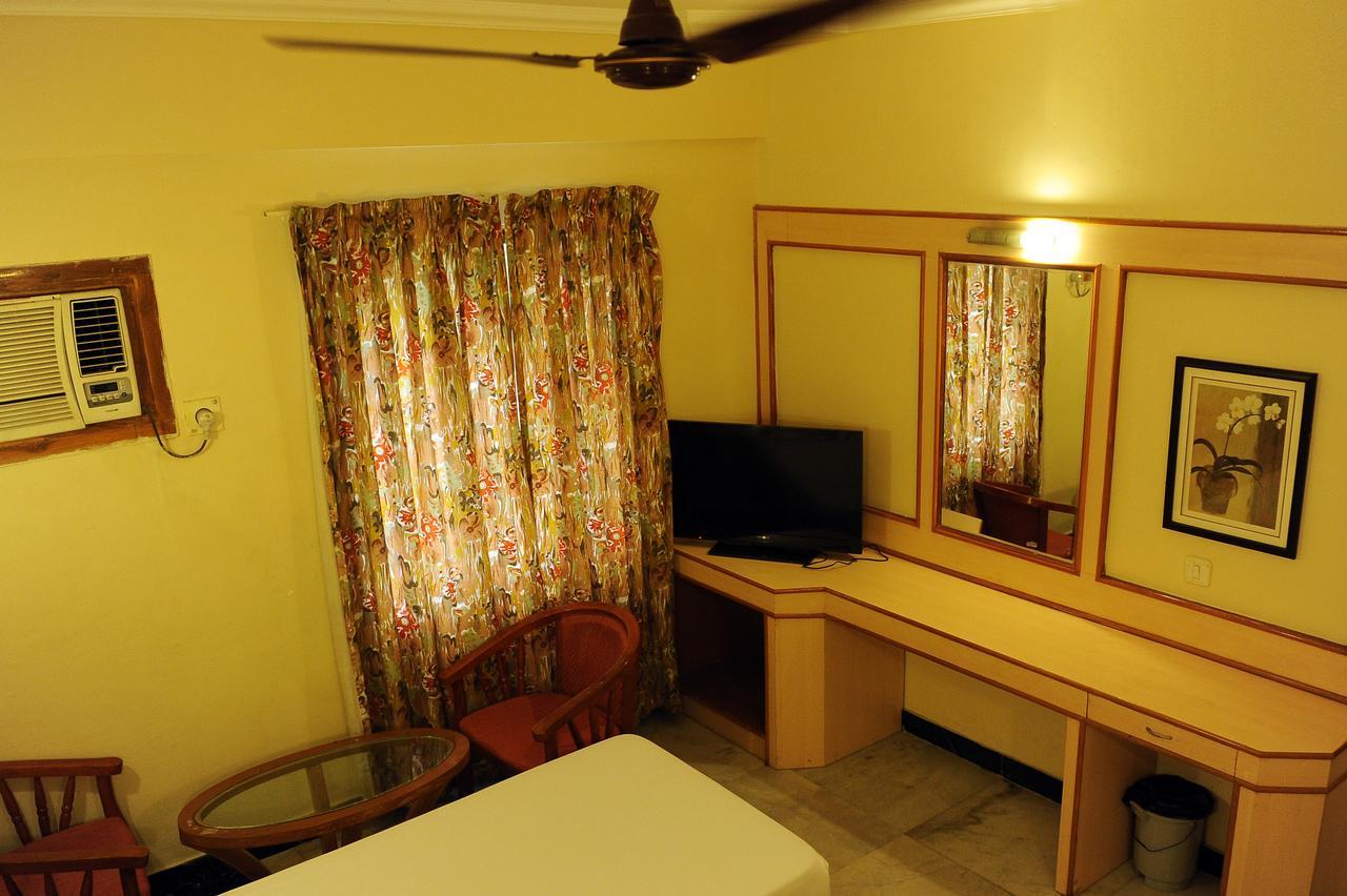 Hotel Mount Heera Chennai Esterno foto