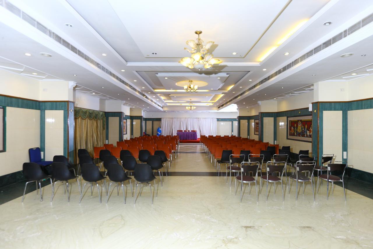 Hotel Mount Heera Chennai Esterno foto