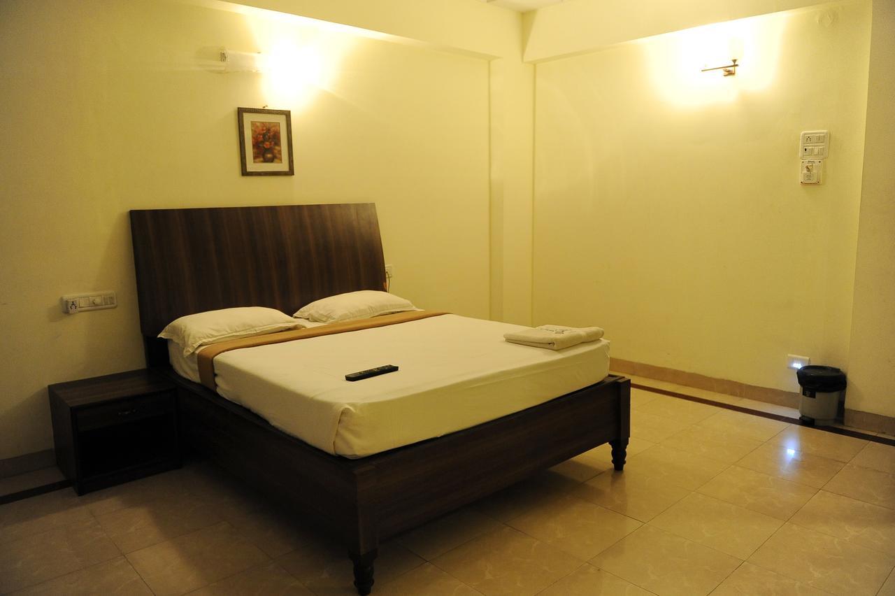 Hotel Mount Heera Chennai Esterno foto