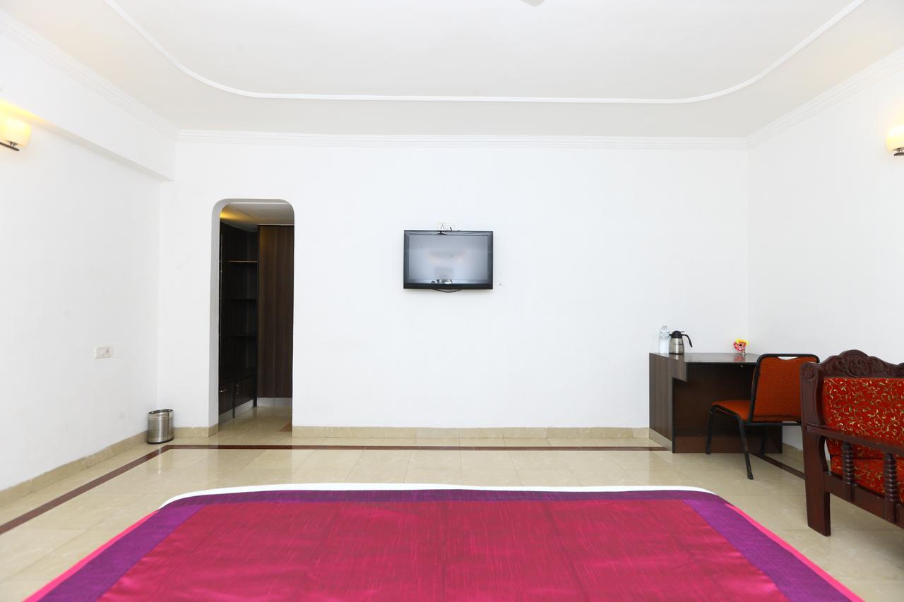 Hotel Mount Heera Chennai Esterno foto