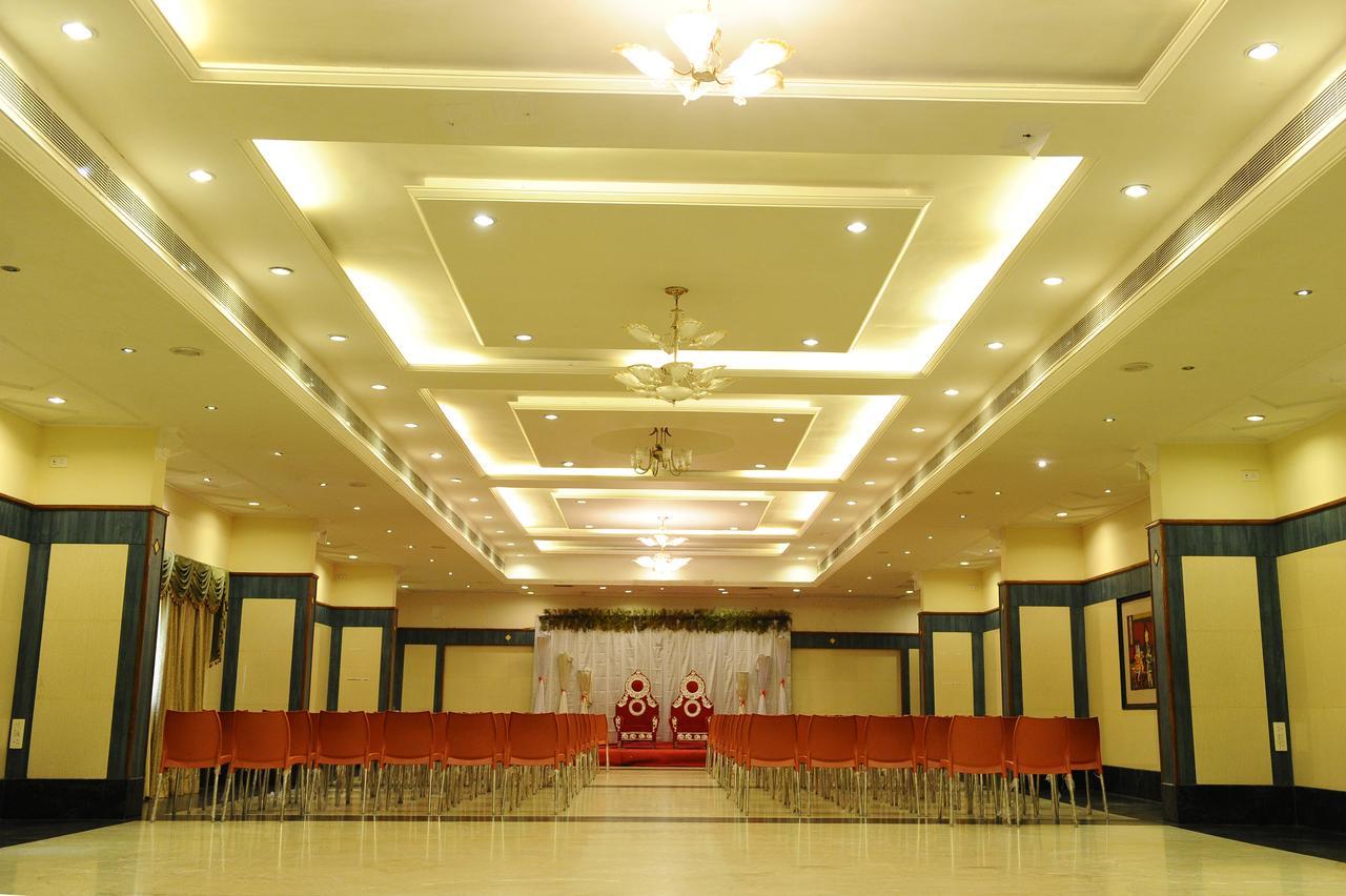 Hotel Mount Heera Chennai Esterno foto
