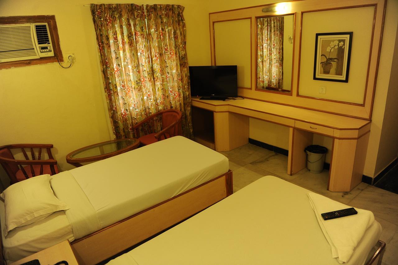 Hotel Mount Heera Chennai Esterno foto